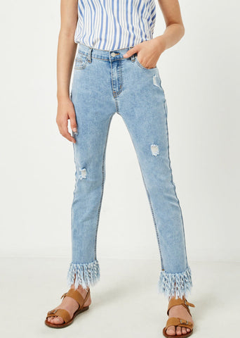 Distressed Frayed Jeans